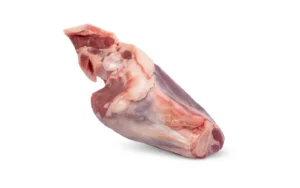 Lamsschenkel van Boerderij het Veldhuis uit Wilnis — vol en diep van smaak, boterzacht bij langzaam garen.